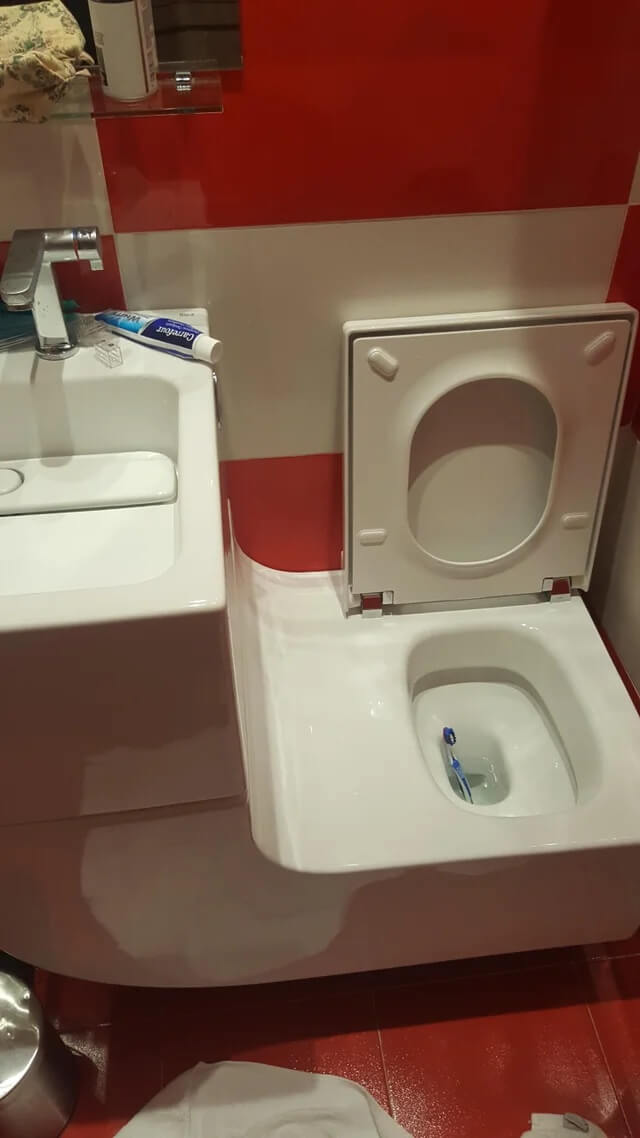 Sink Attached to The Toilet, Forming A Perfect Slide