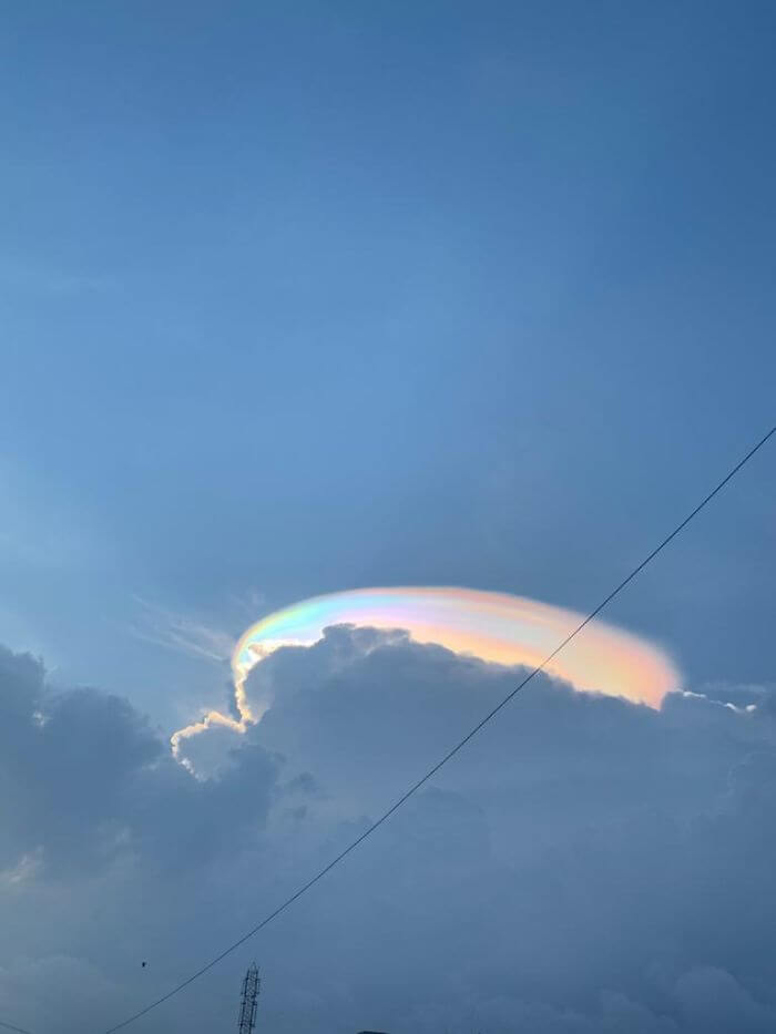 Spotted A Rainbow Cloud from My Balcony. Not As Beautiful as Aurora, But Pretty Rare to See Such Phenomena in India