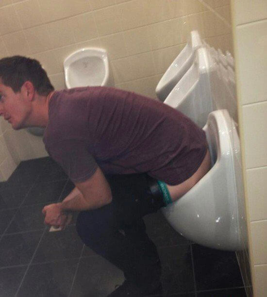 25 Funny Photos of Chaotic Nightclubs That You Will Not Believe